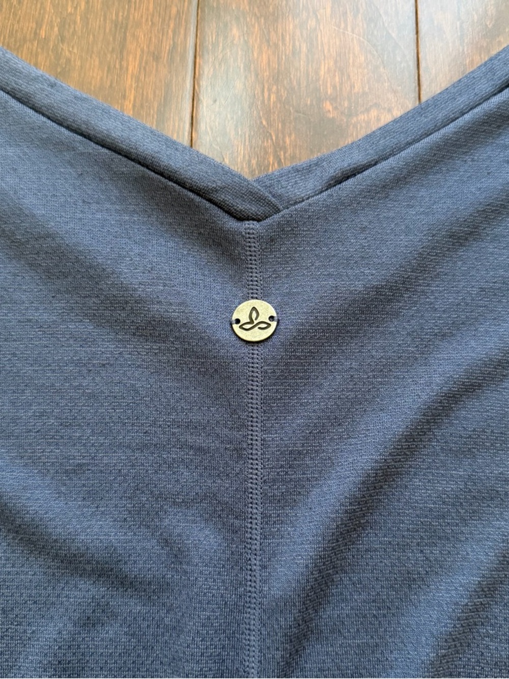 prAna Women's V-Neck Shirt Size L Navy Breathable Long Sleeve Active Outdoor - Picture 4 of 6